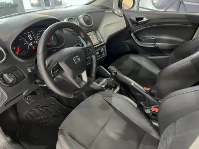 SEAT Ibiza 2016 - 10900 EUR, 186942 km - AUTO.MOTO.pt - 186942km - foto 6 de 25