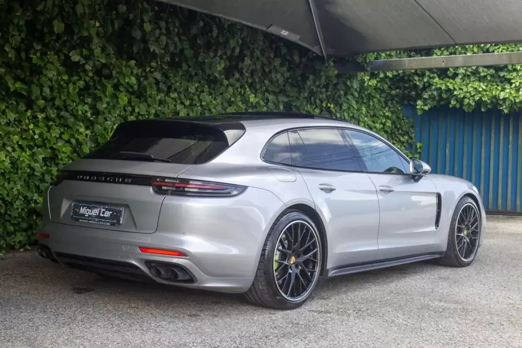 Porsche Panamera Sport Turismo 2017 - 61900 EUR, 160000 km - AUTO.MOTO.pt - 160000km - foto 8 de 22