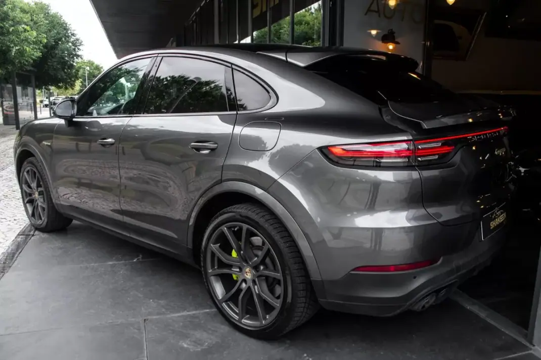 Porsche Cayenne Coupé 2020 - 69890 EUR, 126171 km - AUTO.MOTO.pt - 126171km - foto 3 de 45