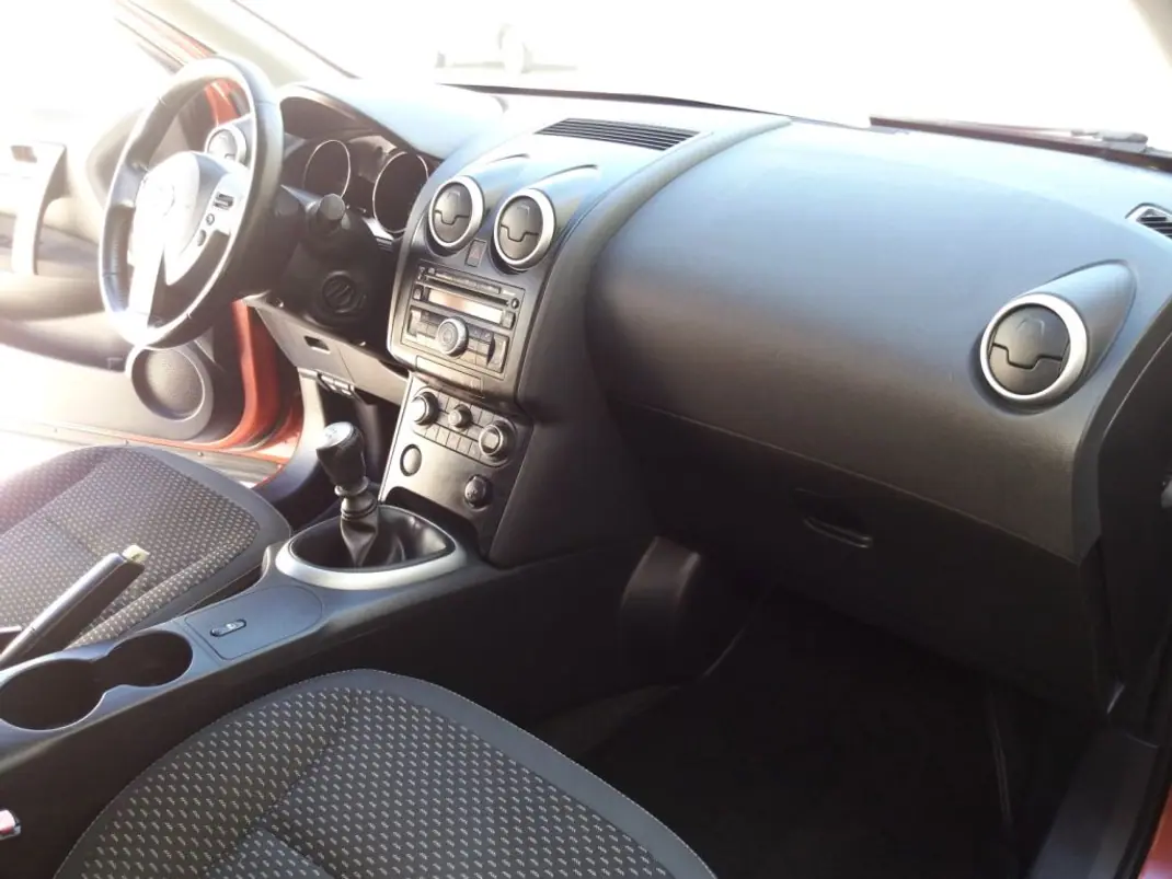 Nissan Qashqai 2008 - 9950 EUR, 181159 km - AUTO.MOTO.pt - 181159km - foto 8 de 25