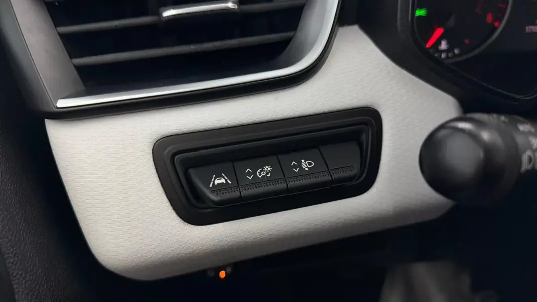 Renault Clio 2021 - 11490 EUR, 171078 km - AUTO.MOTO.pt - 171078km - foto 19 de 27