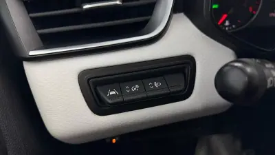 Renault Clio 2021 - 11490 EUR, 171078 km - AUTO.MOTO.pt - 171078km - foto 19 de 27