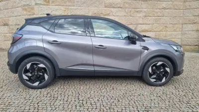 Renault Captur 2025 - 21490 EUR, 35500 km - 35500km - foto 6 de 13