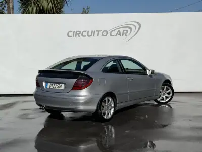 Mercedes-Benz C 220 2001 — foto 3 de 34