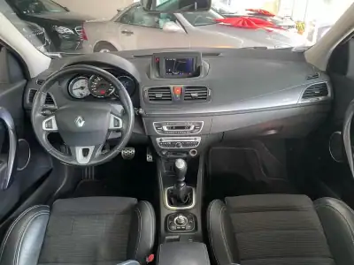 Renault Mégane Sport Tourer 2010 - 4990 EUR, 340390 km - AUTO.MOTO.pt - 340390km - foto 7 de 44