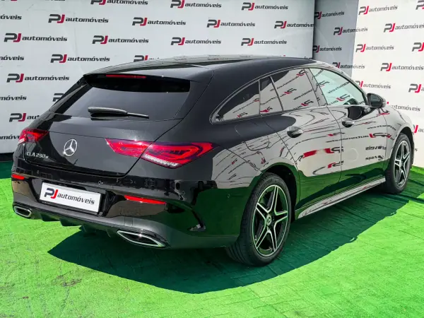 Mercedes-Benz CLA 250 2021 - 27990 EUR, 93979 km - AUTO.MOTO.pt - 93979km - foto 6 de 25