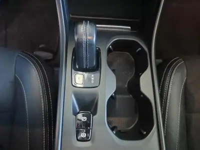 Volvo XC 40 2019 - 23850 EUR, 132000 km - AUTO.MOTO.pt - 132000km - foto 33 de 35