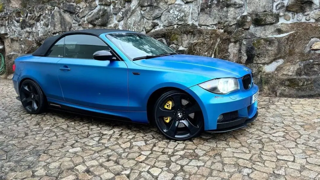 BMW 118 2009 - 14990 EUR, 196000 km - AUTO.MOTO.pt - 196000km - foto 1 de 23