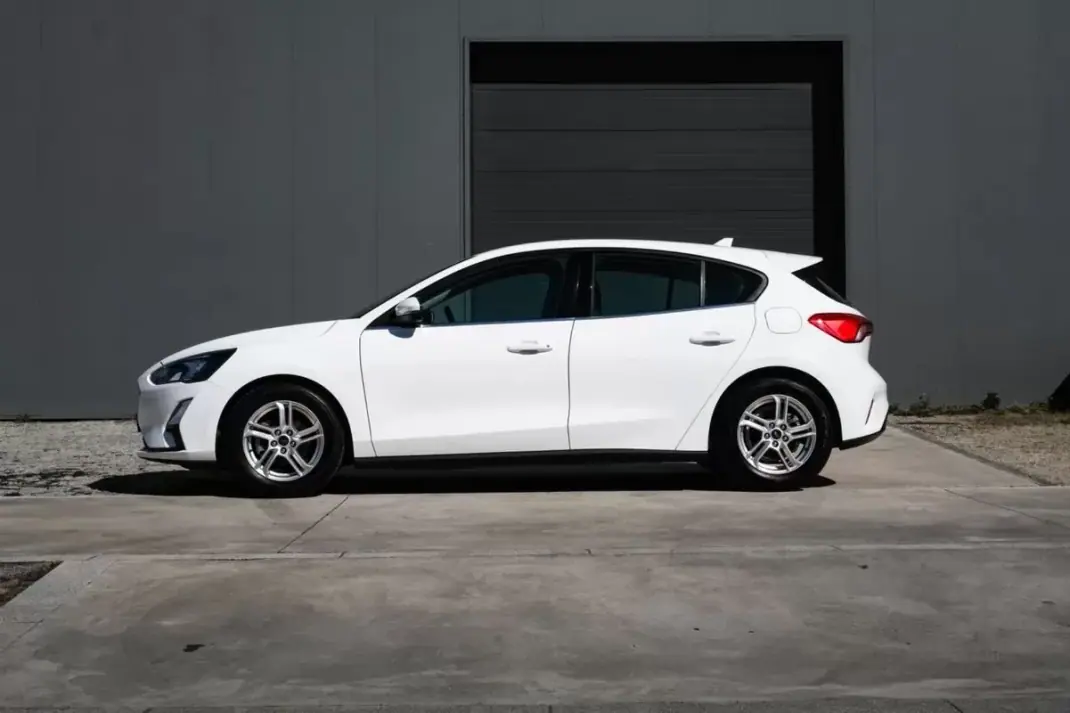 Ford Focus 1.8 TDCI 2020 - 14999 EUR, 139000 km - AUTO.MOTO.pt - 139000km - foto 12 de 23