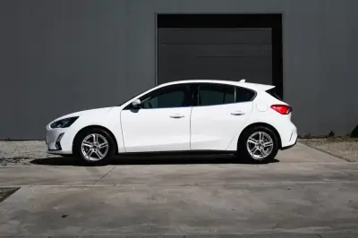Ford Focus 1.8 TDCI 2020 - 14999 EUR, 139000 km - AUTO.MOTO.pt - 139000km - foto 12 de 23