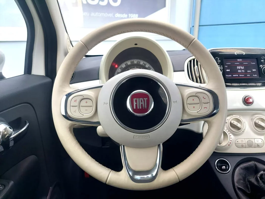 Fiat 500C 2017 - 14500 EUR, 39611 km - AUTO.MOTO.pt - 39611km - foto 12 de 26