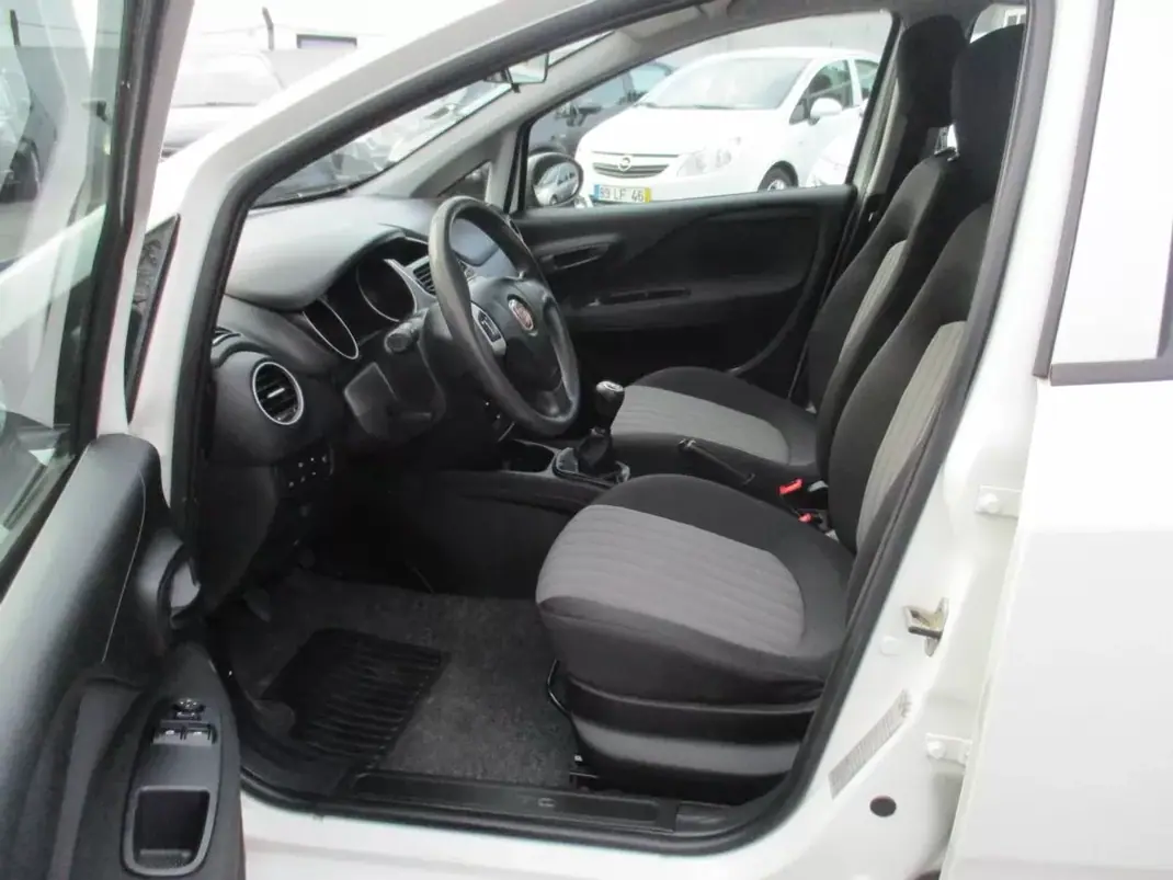 Fiat Punto 2018 - 8000 EUR, 170000 km - 170000km - foto 19 de 24