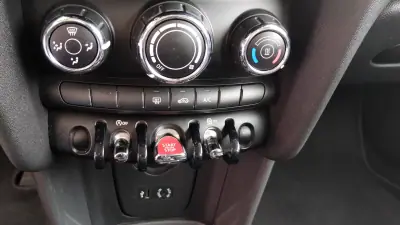 MINI 5 Portas 2016 - 8999 EUR, 224000 km - AUTO.MOTO.pt - 224000km - foto 29 de 32