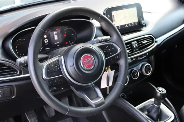 Fiat Tipo VAN 1.3 M-Jet 2022 - 10990 EUR, 108000 km - AUTO.MOTO.pt - 108000km - foto 17 de 27