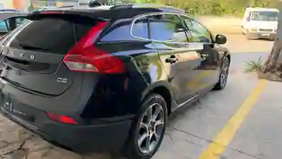 Volvo V40 Cross Country 2014 — foto 4 de 15