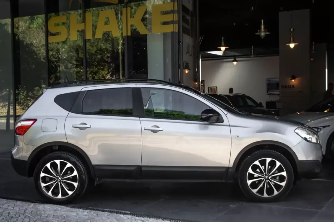 Nissan Qashqai 2013 - 11980 EUR, 188261 km - 188261km - foto 5 de 35