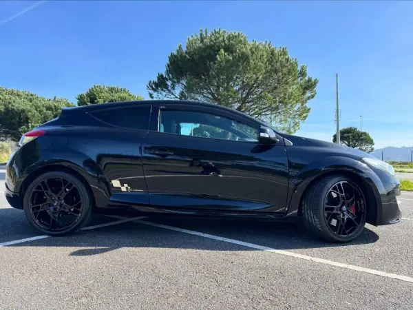 Renault Mégane Coupe 2014 - 23950 EUR, 98000 km - AUTO.MOTO.pt - 98000km - foto 10 de 10