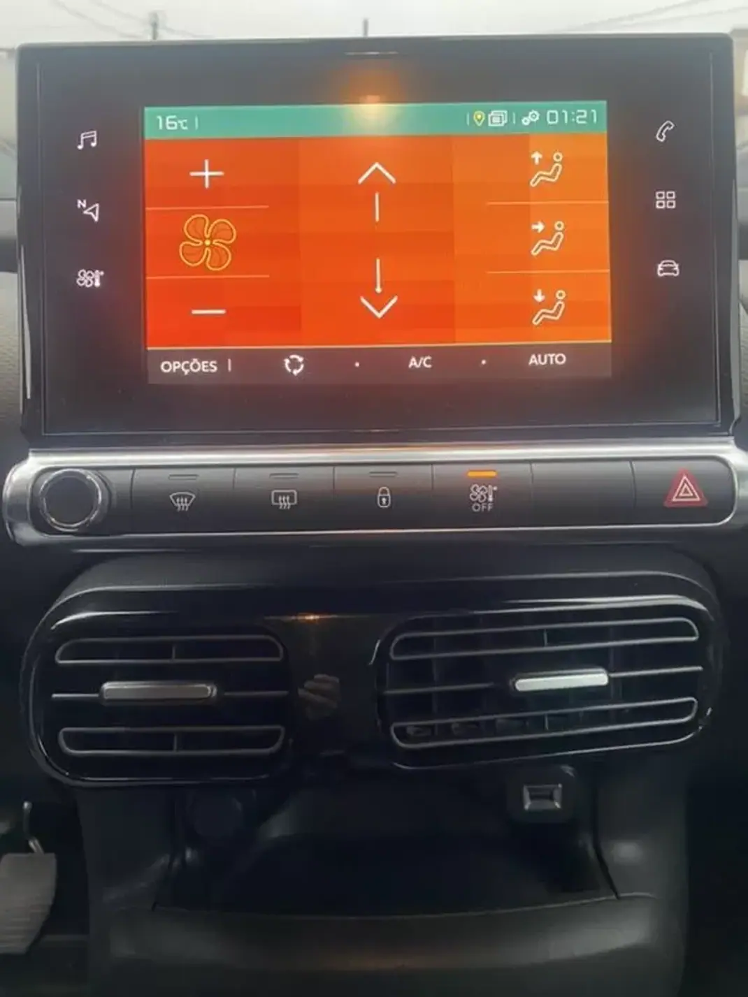 Citroën C4 Cactus 2018 - 13990 EUR, 131000 km - AUTO.MOTO.pt - 131000km - foto 18 de 19