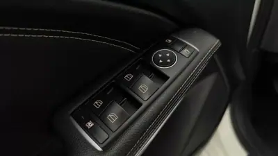 Mercedes-Benz CLA 200 2015 - 19490 EUR, 142879 km - AUTO.MOTO.pt - 142879km - foto 29 de 32
