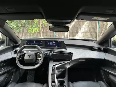 Peugeot 3008 2025 - 31500 EUR, 13000 km - AUTO.MOTO.pt - 13000km - foto 9 de 19