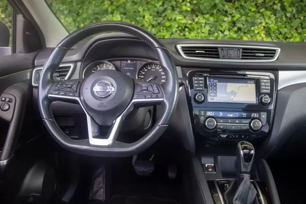 Nissan Qashqai 2017 - 17500 EUR, 127700 km - AUTO.MOTO.pt - 127700km - foto 15 de 20