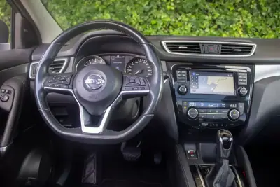 Nissan Qashqai 2017 - 17500 EUR, 127700 km - AUTO.MOTO.pt - 127700km - foto 15 de 20