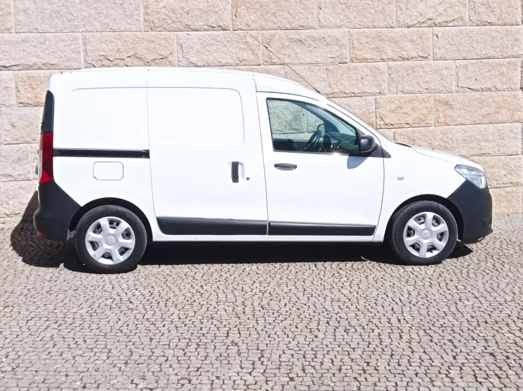 Dacia Dokker 2020 - 11790 EUR, 121000 km - AUTO.MOTO.pt - 121000km - foto 3 de 12