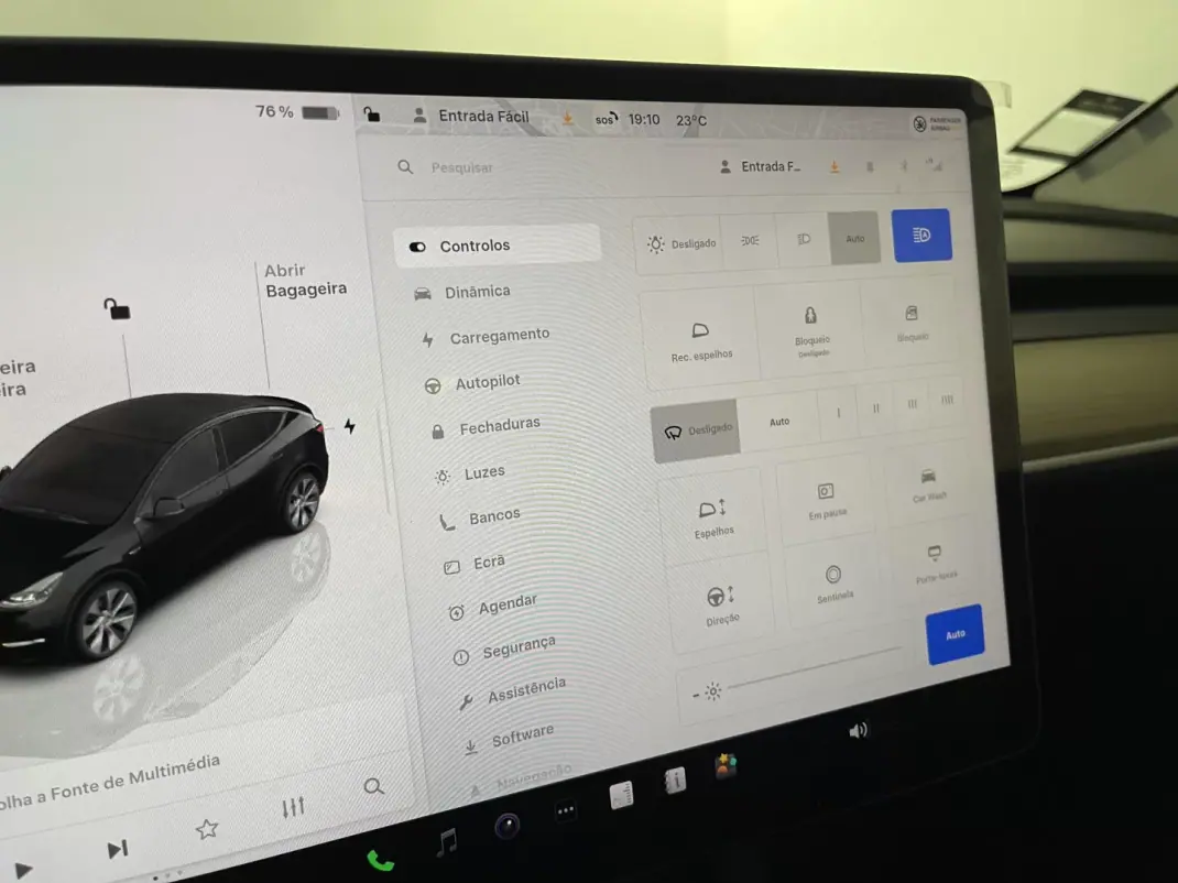 Tesla Model Y 2024 - 38500 EUR, 68000 km - AUTO.MOTO.pt - 68000km - foto 39 de 43