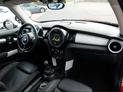 MINI Cooper 2016 - 15750 EUR, 148000 km - AUTO.MOTO.pt - 148000km - foto 14 de 20