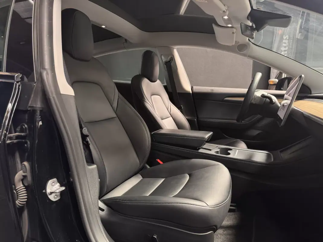 Tesla Model 3 2022 - 30990 EUR, 105300 km - AUTO.MOTO.pt - 105300km - foto 25 de 26