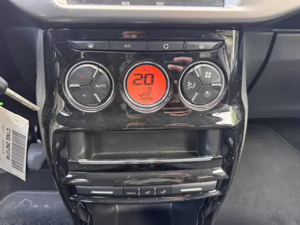 Citroën C3 2016 - 7900 EUR, 84451 km - AUTO.MOTO.pt - 84451km - foto 16 de 21