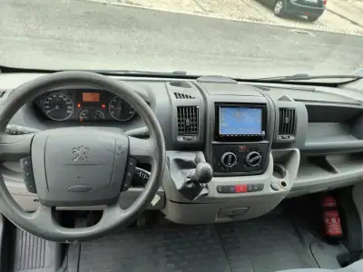 Peugeot BOXER 2.2 HDI FIBRADA L2H2 PREMIUM 2012 - 7990 EUR, 271750 km - AUTO.MOTO.pt - 271750km - foto 13 de 14