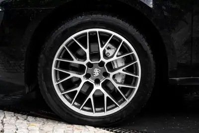 Porsche Macan 2018 - 59990 EUR, 99798 km - AUTO.MOTO.pt - 99798km - foto 10 de 45