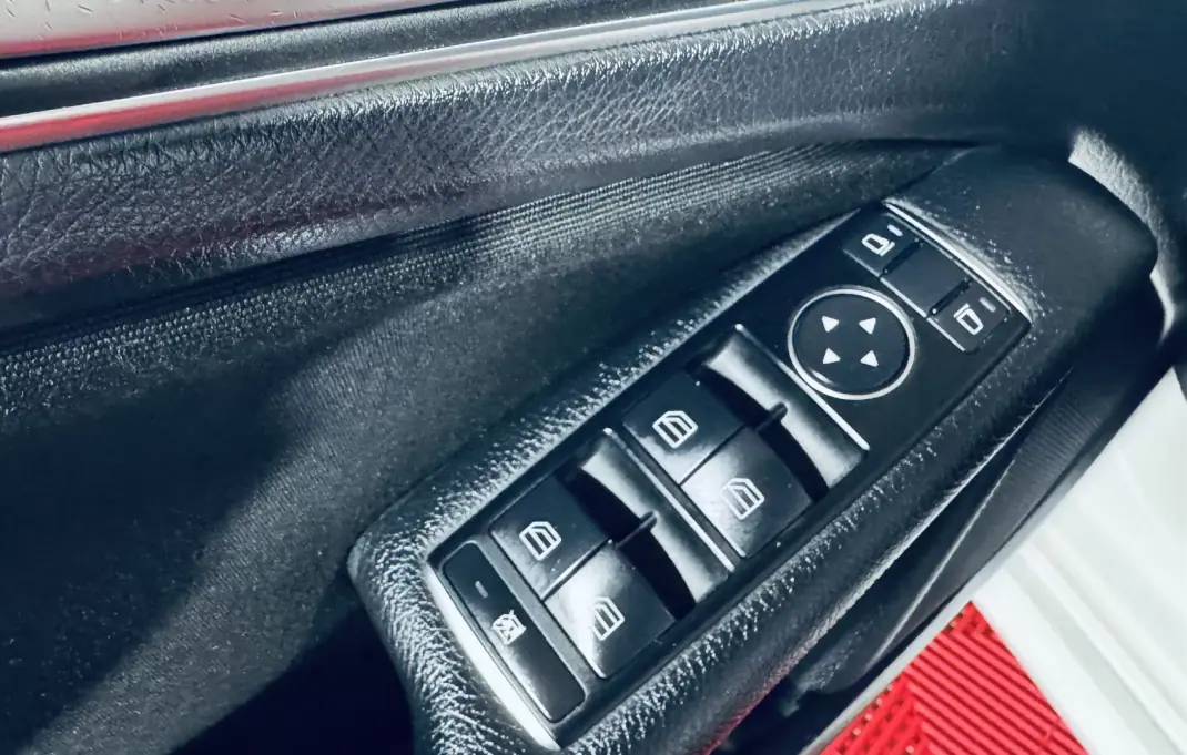 Mercedes-Benz A 160 2014 - 12990 EUR, 163824 km - AUTO.MOTO.pt - 163824km - foto 27 de 34