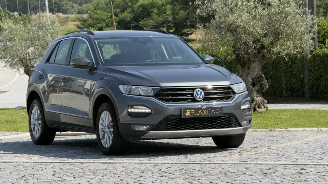 Volkswagen T-Roc 2019 - 16000 EUR, 195000 km - AUTO.MOTO.pt - 195000km - foto 1 de 26