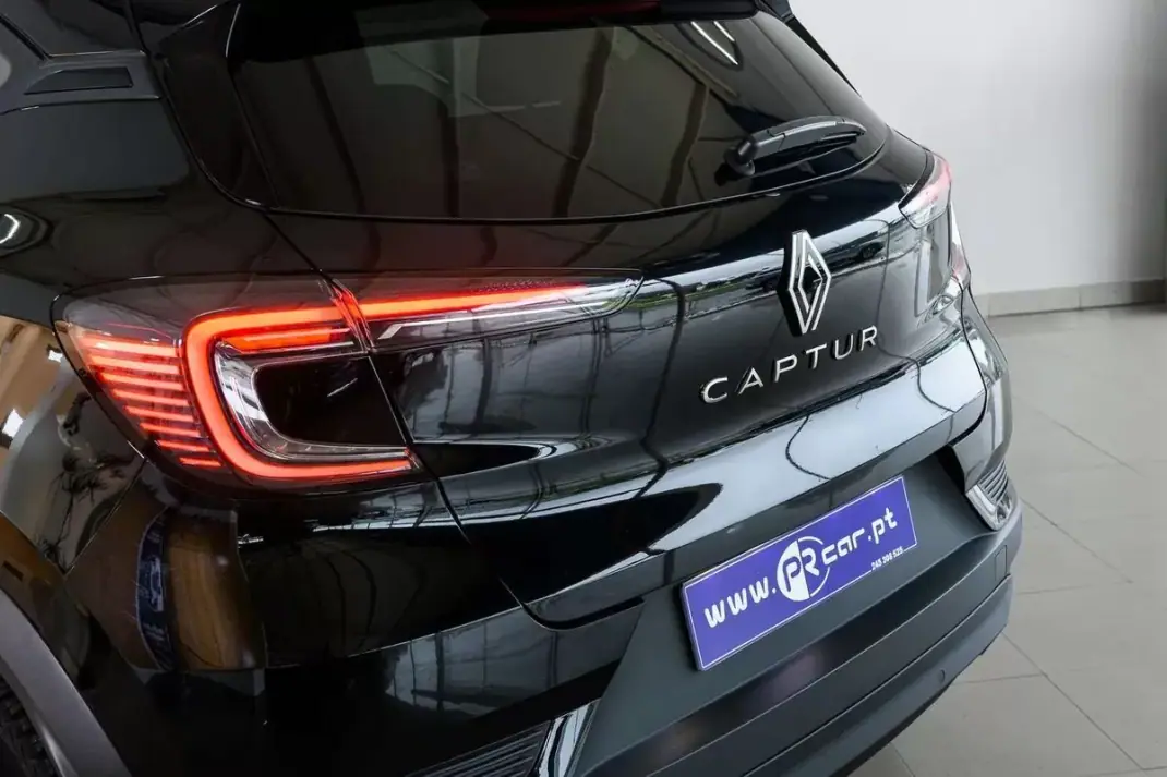 Renault Captur 2025 - 22900 EUR, 28448 km - 28448km - foto 19 de 23