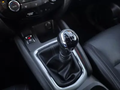 Nissan Qashqai 2015 - 13990 EUR, 146000 km - AUTO.MOTO.pt - 146000km - foto 32 de 40