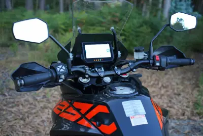 KTM 1290 Super Adventure 2018 - 12490 EUR, 50500 km - AUTO.MOTO.pt - 50500km - foto 23 de 27