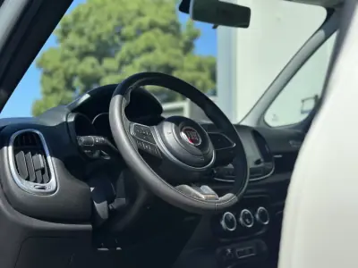 Fiat 500L 2018 - 11490 EUR, 80000 km - AUTO.MOTO.pt - 80000km - foto 39 de 48