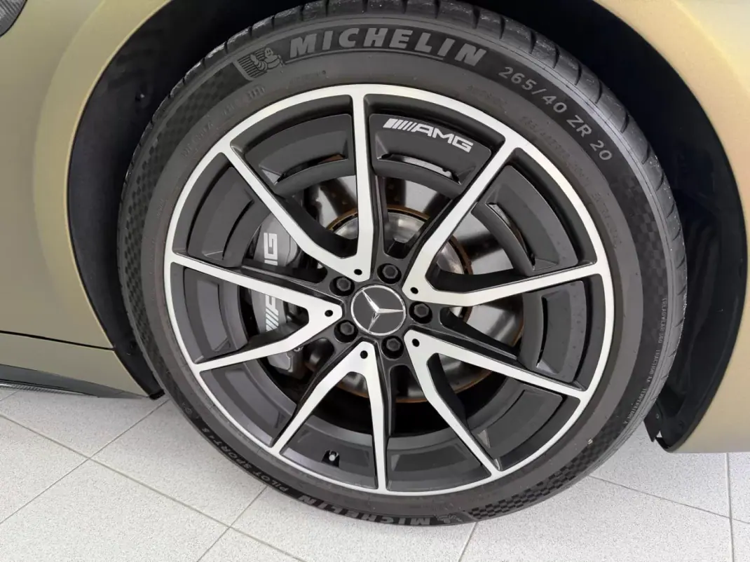 Mercedes-Benz AMG GT 2025 - 145000 EUR, 8890 km - 8890km - foto 14 de 40