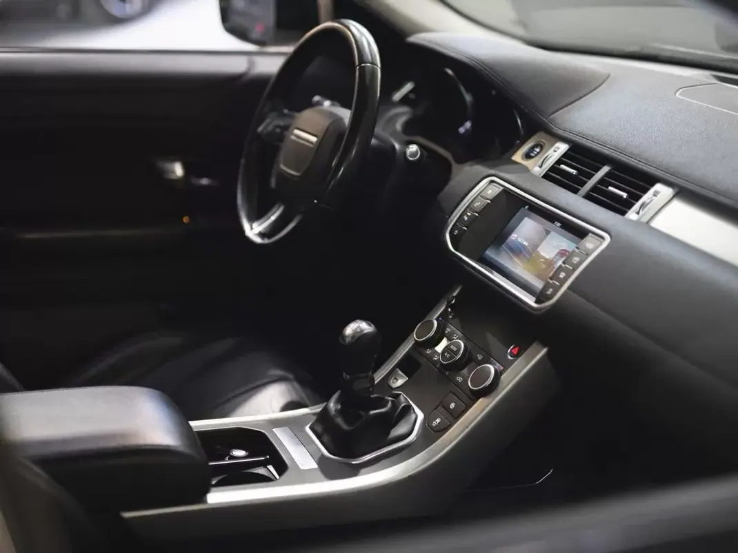 Land Rover Range Rover Evoque 2018 - 20990 EUR, 128931 km - AUTO.MOTO.pt - 128931km - foto 16 de 21