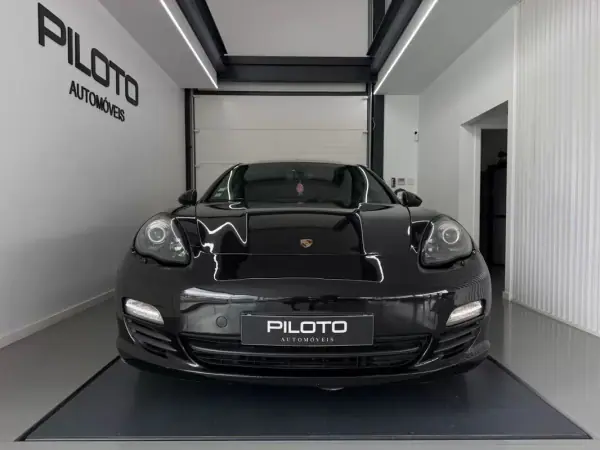 Porsche Panamera 2012 - 34990 EUR, 187000 km - AUTO.MOTO.pt - 187000km - foto 2 de 22
