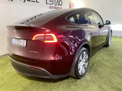Tesla Model Y 2023 - 38900 EUR, 80000 km - 80000km - foto 11 de 38