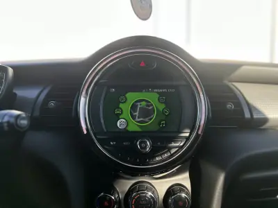 MINI 5 Portas 2019 - 15790 EUR, 179000 km - AUTO.MOTO.pt - 179000km - foto 31 de 39