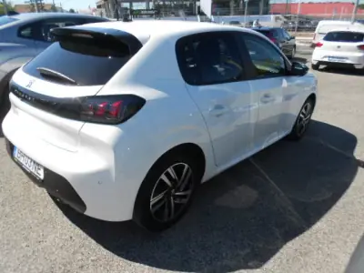 Peugeot 208 2024 - 15900 EUR, 42008 km - 42008km - foto 6 de 12