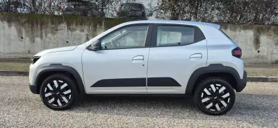 Dacia Spring 2025 - 18450 EUR, 9000 km - AUTO.MOTO.pt - 9000km - foto 4 de 23