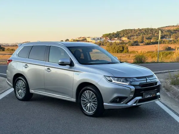 Mitsubishi Outlander 2021