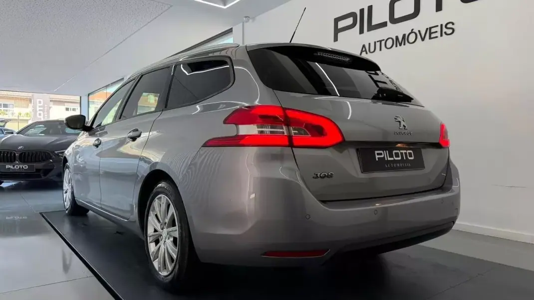 Peugeot 308 SW 2020 - 11990 EUR, 153706 km - AUTO.MOTO.pt - 153706km - foto 8 de 34