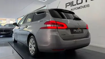 Peugeot 308 SW 2020 - 11990 EUR, 153706 km - AUTO.MOTO.pt - 153706km - foto 8 de 34