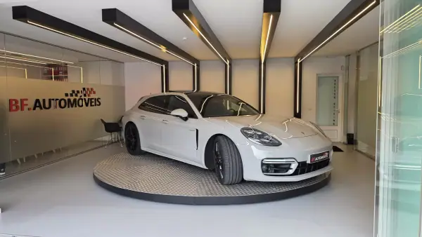 Porsche Panamera Sport Turismo 2024 - 119900 EUR, 45564 km - AUTO.MOTO.pt - 45564km - foto 9 de 63